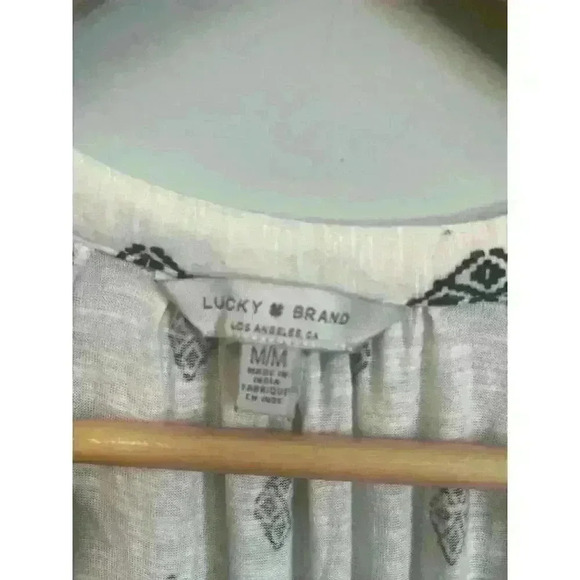 Lucky Brand sleeveless top size medium - Picture 3 of 3